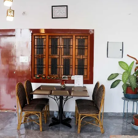 Khajuraho Glory Homestay Exterior photo