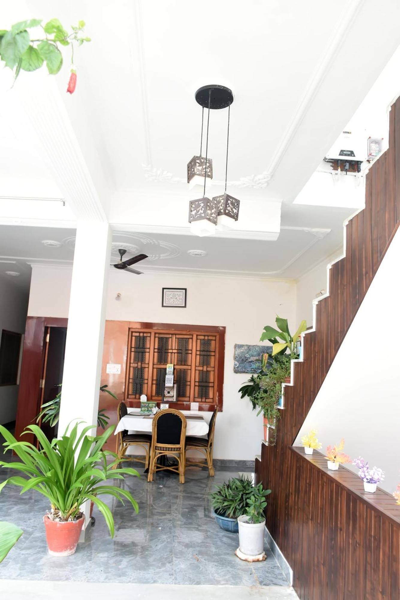 Glory Apartment